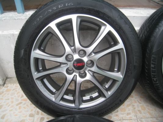 ขายล้อแม็ก Altis TRD 16"x6.5" et39 5รู100 ล้อทำสีมาใหม่ครับ+ ยางปี12,2เส้นและปี13,2เส้นครับ  สนใจติดต่อเล็กคลองสามครับ (081-3747940)