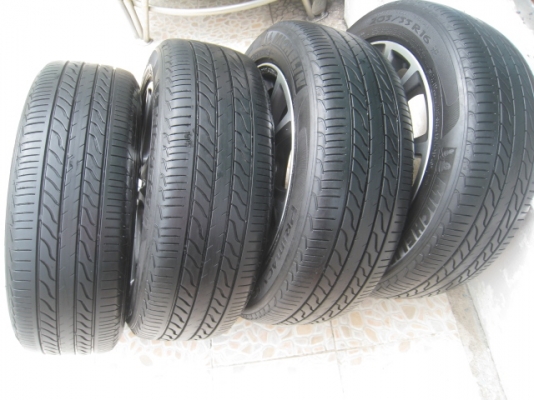 ขายล้อแม็ก Altis TRD 16"x6.5" et39 5รู100 ล้อทำสีมาใหม่ครับ+ ยางปี12,2เส้นและปี13,2เส้นครับ  สนใจติดต่อเล็กคลองสามครับ (081-3747940)