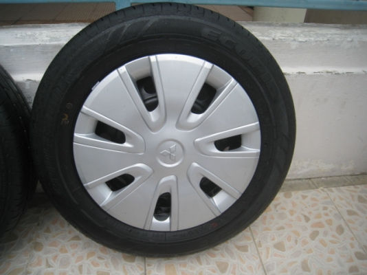 ขายกะทะล้อ Mitsubishi attrage ป้ายแดง ขอบ14 4รู100 +ยางปี13 สนใจติดต่อเล็กคลองสามครับ (081-3747940)