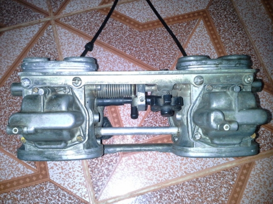 ขายคาร์บู Suzuki GSXr 400 ปี 1986