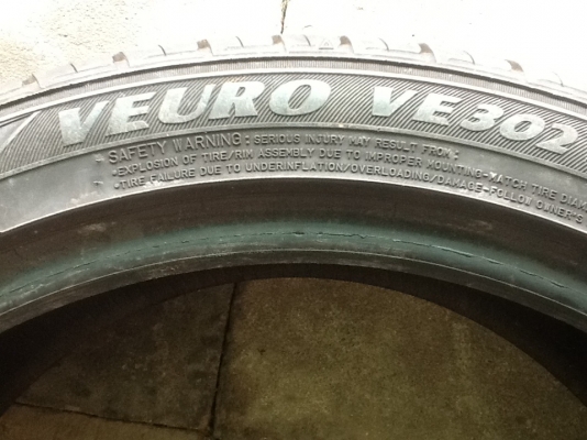 เส้นเดียว"DUNLOP-VEURO-V-302 สภาพสวย235/40/18