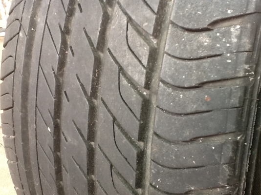 เส้นเดียว"DUNLOP-VEURO-V-302 สภาพสวย235/40/18