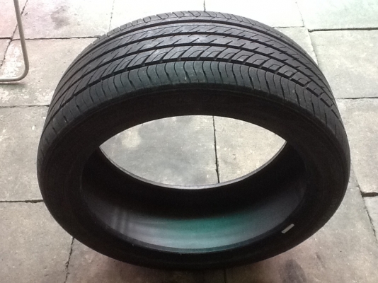 เส้นเดียว"DUNLOP-VEURO-V-302 สภาพสวย235/40/18