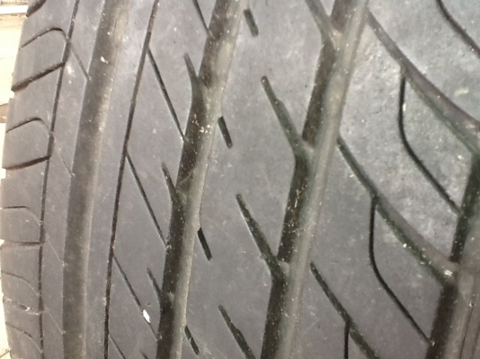 เส้นเดียว"DUNLOP-VEURO-V-302 สภาพสวย235/40/18