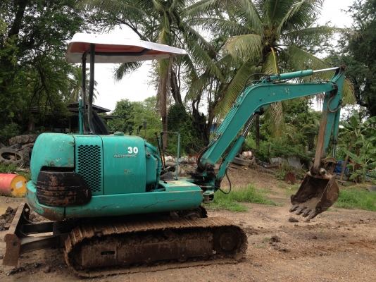 ขาย comatsu pc30 -7  เครื่อง เอว แน่น ทํางานเร็ว มีvdoครับ