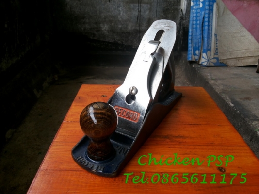 กบเหล็ก RECORD No.4 Made in England ขนาด 9 นิ้วเศษ สภาพสวยเดิม ๆ กบเหล็ก RECORD No.4 Made in England ขนาด 9 นิ้วเศษ สภาพสวยเดิม ๆ