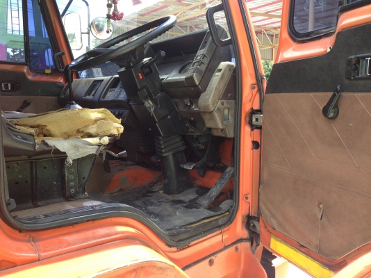 มาอีกแล้วครับ6ล้อราคาเบาๆ 7.20เมตรFtr11ny ตู้10บานครับ มาอีกแล้วครับ6ล้อราคาเบาๆ 7.20เมตรFtr11ny ตู้10บานครับ