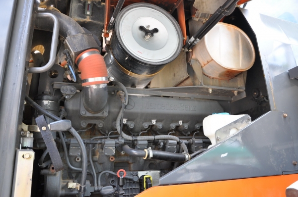 HITACHI  ZW 310  SN  00278