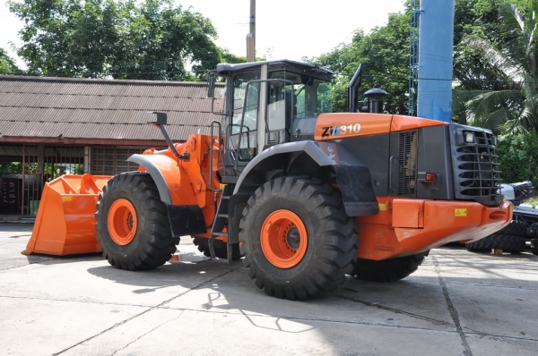 HITACHI  ZW 310  SN  00278