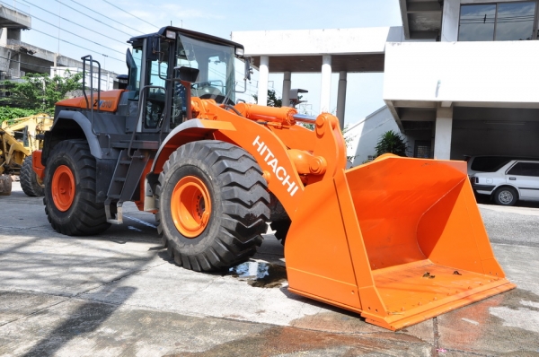 HITACHI  ZW 310  SN  00278