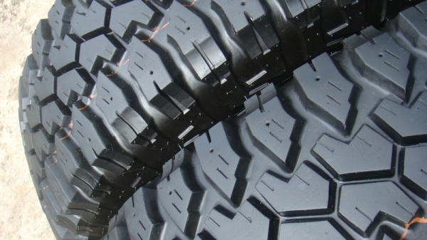 ขายยางMud หน้าแคบ 33นิ้ว ขอบ16 255 85 r16 สวยๆ