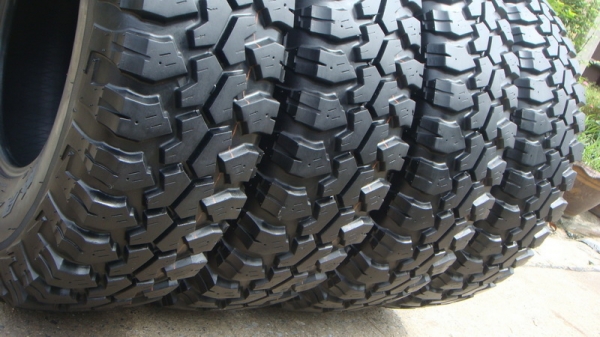 ขายยางMud หน้าแคบ 33นิ้ว ขอบ16 255 85 r16 สวยๆ