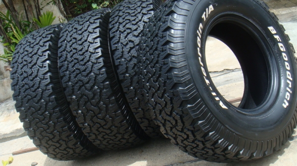 ขายยาง BF Goodrich Allterrain 285 75 r16 ดอก11มิล
