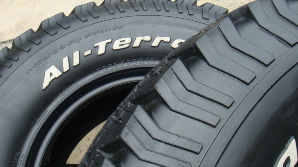 ขายยาง BF Goodrich Allterrain 285 75 r16 ดอก11มิล