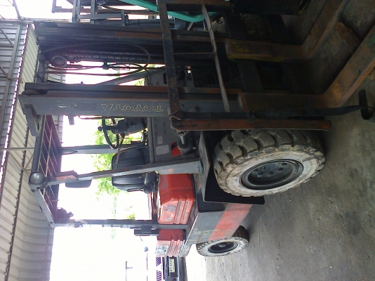 ขายรถยกtoyota 5fd40 ขายรถยกtoyota 5fd40