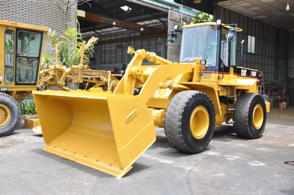 CATERPILLAR  938 F  SN  2RM00318