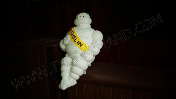 ตุ๊กตามิชลิน ขนาดไซร์ตัวเล็กและใหญ่ มีอุปกรณ์ติดตั้งครบ ตุ๊กตามิชลิน ขนาดไซร์ตัวเล็กและใหญ่ มีอุปกรณ์ติดตั้งครบ