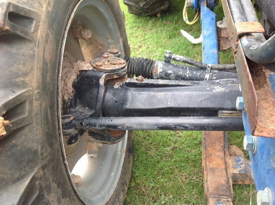 ด่วนเลยครับ ต้องการขาย รถไถใหญ่ ทะเลทอง TR 90 ด่วนเลยครับ ต้องการขาย รถไถใหญ่ ทะเลทอง TR 90