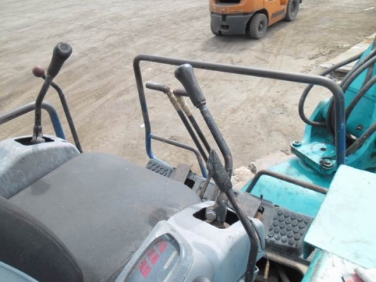 KOMATSU รุ่น : PC40-7