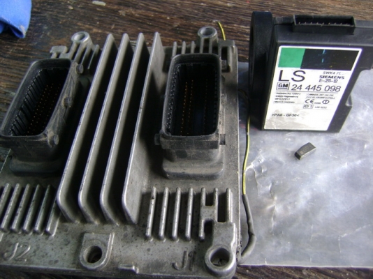 กล่อง ECU Zafira 1.8 , 2.2 พร้อม immo