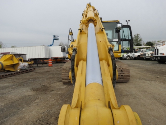 นางฟ้าครับ ขายรถขุด KOMATSU PC200-8YN1 sn:J02314165Yr.2008,Hr.4834,เก๋งสวย บอร์ดี้ไม่ช้ำ สภาพดีมากๆๆๆๆครับ เต็มทุกอย่าง ราคาไม่สูงครับโทรมานะ 085-9049669