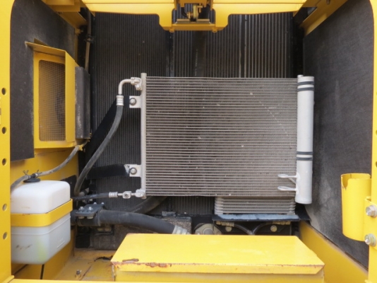 นางฟ้าครับ ขายรถขุด KOMATSU PC200-8YN1 sn:J02314165Yr.2008,Hr.4834,เก๋งสวย บอร์ดี้ไม่ช้ำ สภาพดีมากๆๆๆๆครับ เต็มทุกอย่าง ราคาไม่สูงครับโทรมานะ 085-9049669