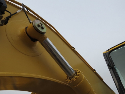 นางฟ้าครับ ขายรถขุด KOMATSU PC200-8YN1 sn:J02314165Yr.2008,Hr.4834,เก๋งสวย บอร์ดี้ไม่ช้ำ สภาพดีมากๆๆๆๆครับ เต็มทุกอย่าง ราคาไม่สูงครับโทรมานะ 085-9049669