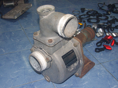 ขายปั๊มหอยโข่งเพลาลอย 1200 บาท