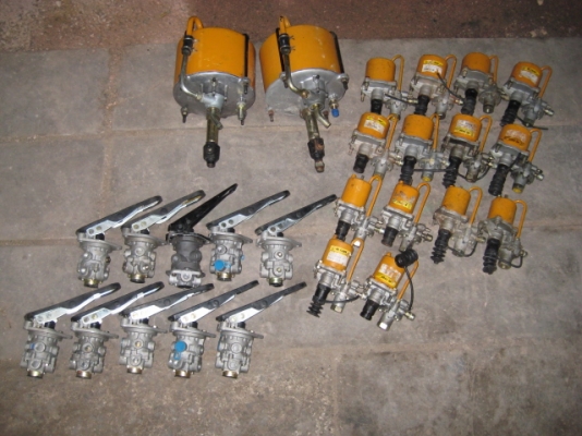 ขายปั้มเบรค ครัช สิบล้อ เหมาหมด 600 x 26 = 15,600