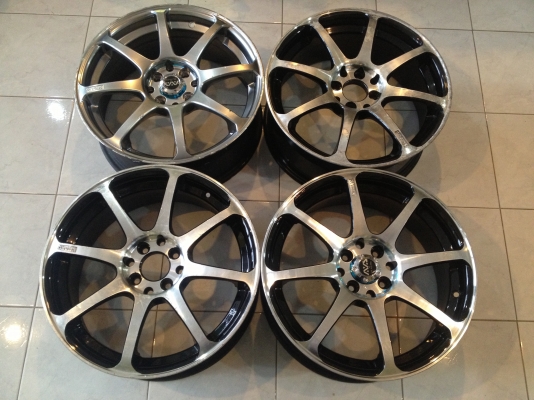 ล้อmodel8 ขอบ17นิ้ว กว้าง7นิ้ว 4/100  5700บาท