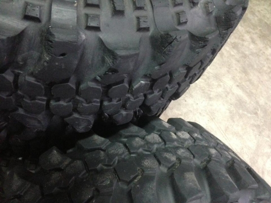 ขายยางตะขาบ 35 x11.5 -16 ตามสภาพ