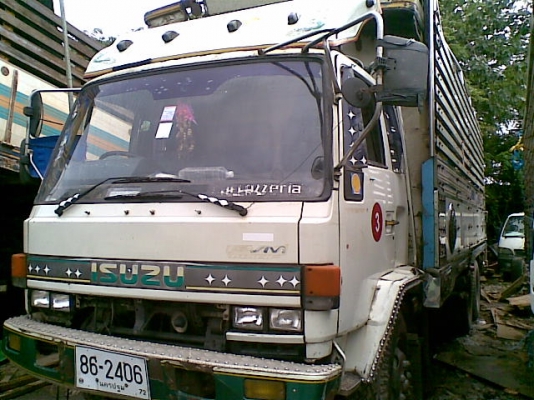 ขาย10ล้ออีซูซุร๊อคกี้ 1เพลา FVM12QY 175แรงม้า ยาว7เมตร รถใช้งานปกติ หัวมีผุเล็กน้อย ชัชซีช่วงปลาย มีผุ ประมาน70เซนติเมตร ขายตามสภาพ