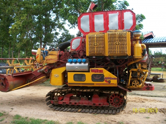 ขายรถเกี่ยวข้าวศักดิ์พัฒนาKM