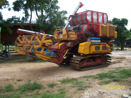 ขายรถเกี่ยวข้าวศักดิ์พัฒนาKM