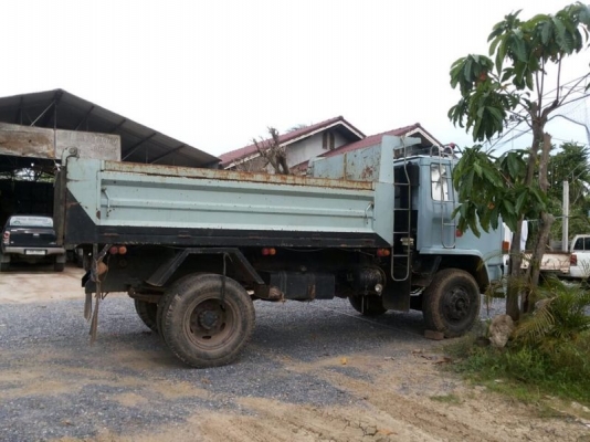 รถอีซูซุ 6 ล้อดั๊ม 165 แรงม้า  สนใจติดต่อ 081 - 6079515