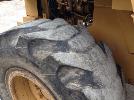 รถตัก KOMATSU 507  สนใจติดต่อ 081 - 6079515