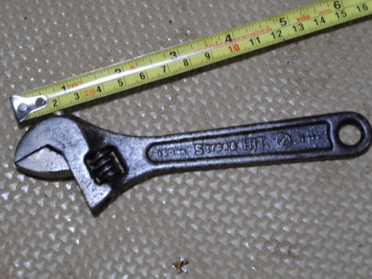 ประแจเลื่อนStorng  ขนาด6นิ้ว  จิ๋วๆๆๆๆๆๆๆ^_^