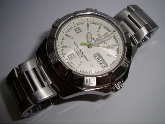 นาฬิกา SEIKO 5 Sports 100 M. Automatic