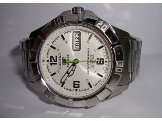 นาฬิกา SEIKO 5 Sports 100 M. Automatic