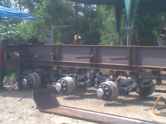 หางก้างปลา2เพลาใหม่ๆๆคัสซี450****200ยาว12เมตรlสั่งต่อได้เลยครับ