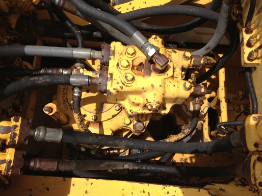 ขาย KOMATSU PC200-5 คอนโทรนสั้น สภาพสวยจริง เดิมจริง ครับคันนี้ สนใจติดต่อโดยตรง 081-4283210 ขาย KOMATSU PC200-5 คอนโทรนสั้น สภาพสวยจริง เดิมจริง ครับคันนี้ สนใจติดต่อโดยตรง 081-4283210