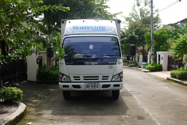 ด่วน หลุดจอง!! ขายรถบรรทุก ISUZU NPR 6 ล้อกลาง 130 แรงม้า สีขาว ปี 07 ตู้แห้ง สภาพเยี่ยม
