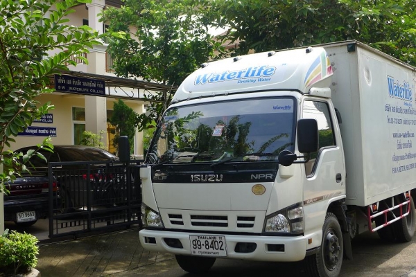 ด่วน หลุดจอง!! ขายรถบรรทุก ISUZU NPR 6 ล้อกลาง 130 แรงม้า สีขาว ปี 07 ตู้แห้ง สภาพเยี่ยม