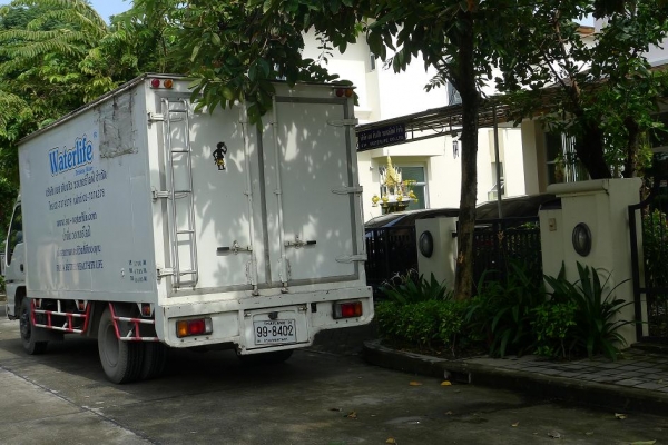 ด่วน หลุดจอง!! ขายรถบรรทุก ISUZU NPR 6 ล้อกลาง 130 แรงม้า สีขาว ปี 07 ตู้แห้ง สภาพเยี่ยม
