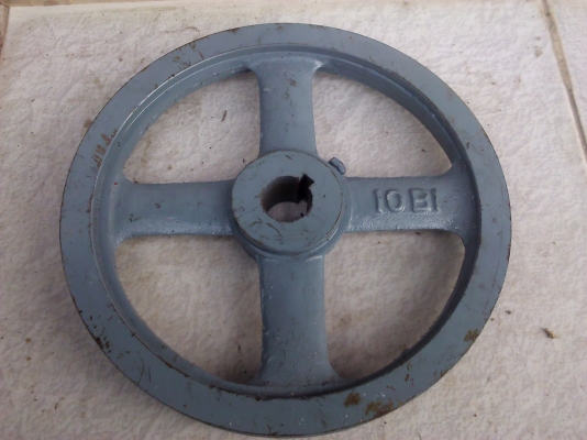 พูเลย์สายพานร่อง B ขนาดโต10 นิ้ว รูในขนาด 1 นิ้ว ของใหม่(มีทั้งหมด 3 อัน)