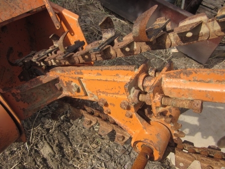 ขาย รถขุดร่อง สำหรับงานวางท่อน้ำประปา- ไฟฟ้า ยี่ห้อ KUBOTA เครื่องยนต์ดีเซล มือสองญี่ปุ่นแท้ สภาพพร้อมใช้งาน