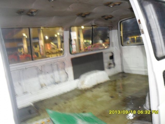ขายรถตู้Toyota Hiaceตาหวานปี86เครื่อง2Lเกียร์คอเดิม5เกียร์ภายในเบาะเดิมๆแอร์ราวบนภายนอกสีเต็มๆเครื่องดีช่วงล่างแน่นๆใช้ส่งของกันฝนได้ครับเอกสารพร้อมขายถูกๆครับ