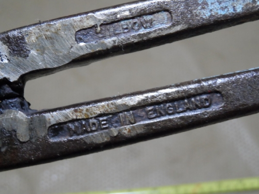 กรรไกรตัดโลหะ 13 นิ้ว อังกฤษ ครับ