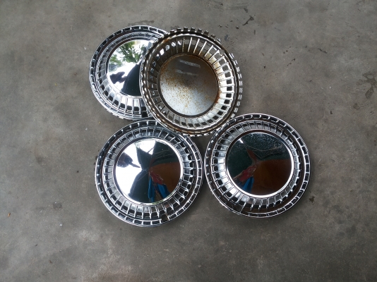 ขายฝาตบล้อขอบ12เก่าเก็บมีรอยนิดหน่อยไม่บุบ ขายฝาตบล้อขอบ12เก่าเก็บมีรอยนิดหน่อยไม่บุบ