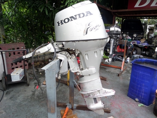 ขาย เครื่องเรือ HONDA 30 แรง 4 จังหวะ สตาร์ทไฟฟ้า พร้อม handle หาง L เครื่องเดินดีมาก สภาพพร้อมใช้งาน ราคา 60,000